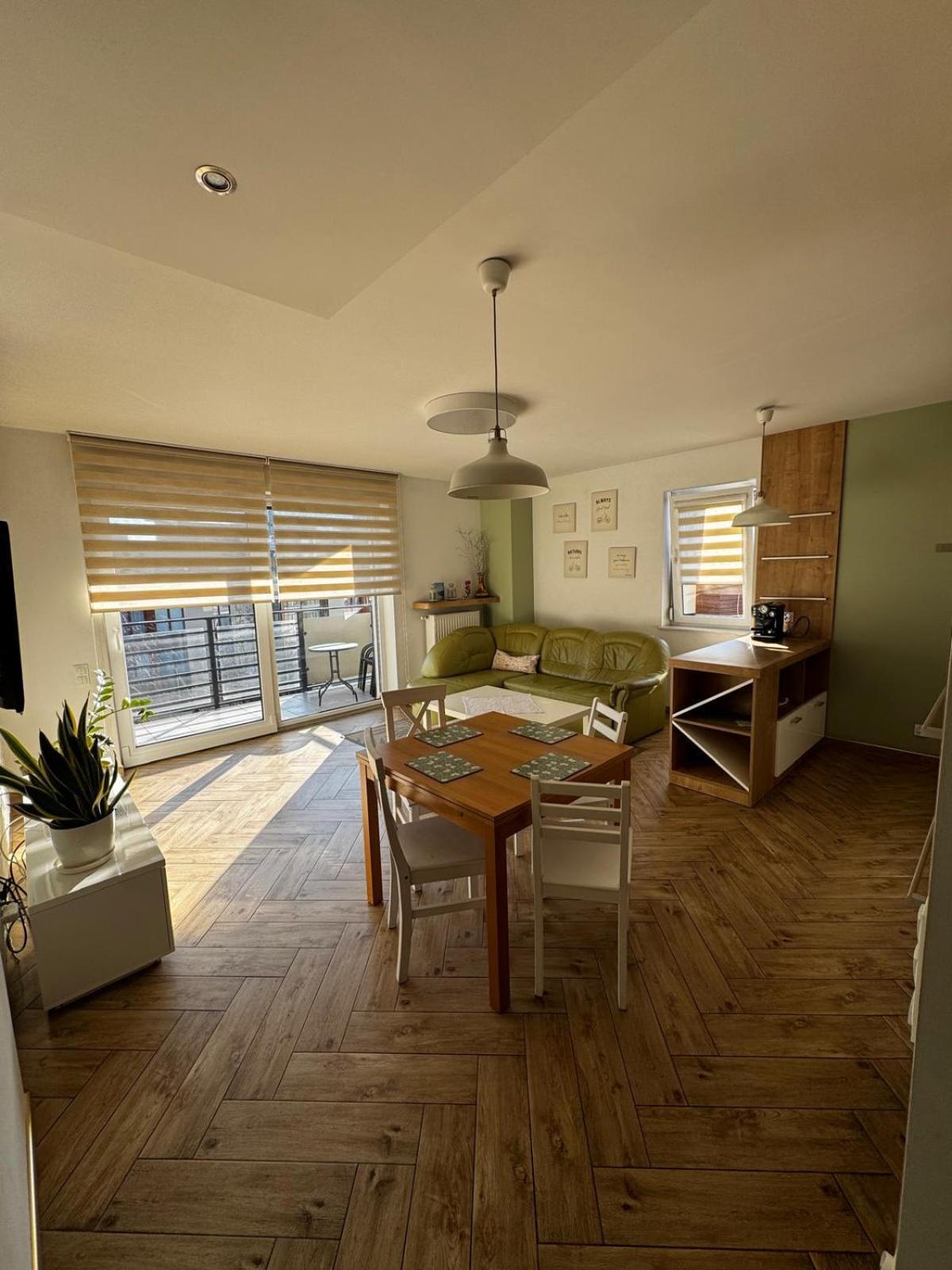 Apartament Eliza ウストロン エクステリア 写真